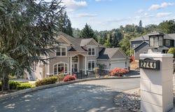 2744 NW DAYSHA DR, Roseburg, OR 97471