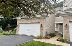 2391 Stoughton Circle, Aurora, IL 60502