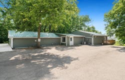 114 N River, OREGON, IL 61061