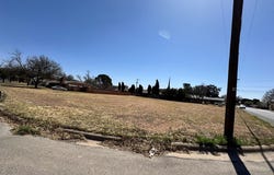 1307 W Kansas Ave, Midland, TX 79701