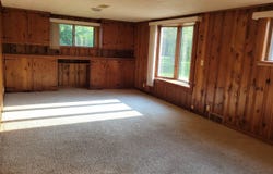 1409 ARDEN Lane, MANITOWOC, WI 54220-2516