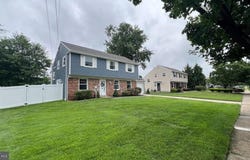 49 LONGWOOD DRIVE, STRATFORD, NJ 08084