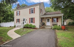 13 Swartzel Drive, Middletown, NJ 07748