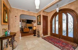 101 Harold Road, Hewlett Neck, NY 11598