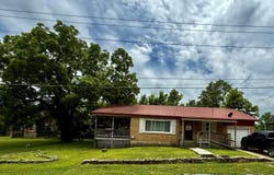 614 W Chestnut Street, Houston, MO 65483