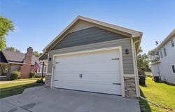 1141 S Main Street, Ottawa, KS 66067