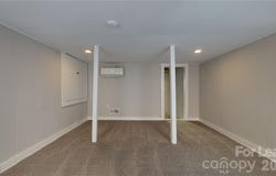 428 Hawthorne Lane, Charlotte, NC 28204