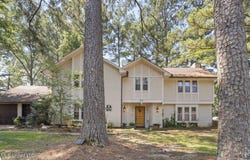 1503 Northlake Circle, Jackson, MS 39211