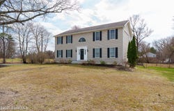 122 Kenwood Avenue, Bethlehem, NY 12054