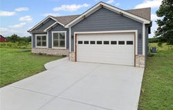 805 Timberline Drive, Cameron, MO 64429