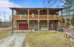 2021 Milky Way Drive, Jamestown, TN 38556