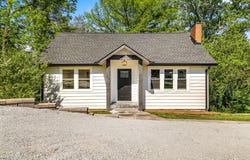 523 Harrison Ave, Franklin, NC 28734