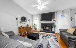 1239 Claycrest Drive, St Charles, MO 63304