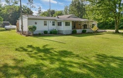10396 Linwood Road N, Pavilion, NY 14486