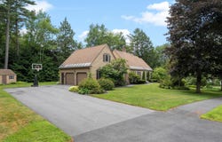 126 Applecrest Drive, Yarmouth, ME 04096