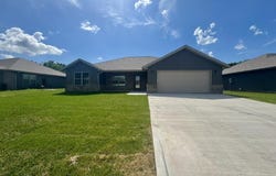 1520 Ridgemont Avenue, Monett, MO 65708
