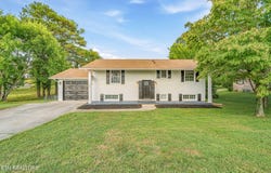 1024 Sky Blue Drive, Knoxville, TN 37923