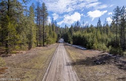 5341 Hoo Doo Loop, Oldtown, ID 83822