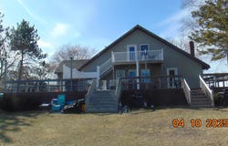8 Prince Street, Lincoln, ME 04457