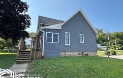 63 W 5th Forest, Dallas City, IL 62330