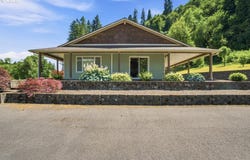 18495 hwy 126, Walton, OR 97490