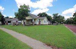 326 Allison St, Newton, KS 67114
