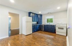 332 10th Avenue, Woonsocket, RI 02895