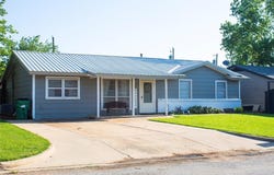 605 N Meandering Street, Frederick, OK 73542