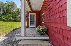 8 Summer Way, Cumberland, ME 04021
