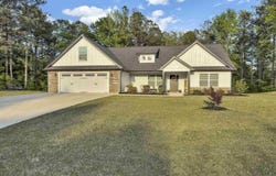 555 Canewood Lane, Campobello, SC 29322