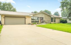 512 W McDamyn, WINNEBAGO, IL 61088