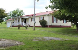 1704 Balls Chapel Road, Rose Hill, VA 24281