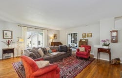 319 Hutchinson, IowaCity, IA 52246
