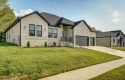1702 E Cobblestone Drive, Ozark, MO 65721