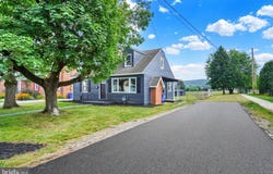 201 MAPLE STREET, MANCHESTER, PA 17345