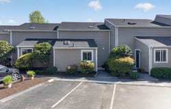 31 Hewitt Road, Stonington, CT 06355