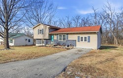 807 Rollotrend Lane, Eldon, MO 65026