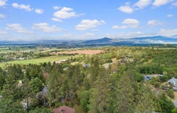 210 Surrey Drive, Jacksonville, OR 97530