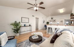5135 E EVERGREEN Street, Mesa, AZ 85205