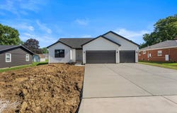 202 W Evergreen Drive, St. Joseph, IL 61873
