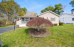 25 Andrew Ave, Taunton, MA 02780