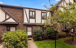 302 Olde Ingomar Ct, McCandless, PA 15237