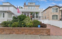 87-15 258th Street, Floral Park, NY 11001