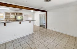 5102 Crown Ln, Kirby, TX 78219
