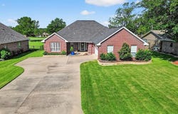 306 Navajo Trail, Lake Kiowa, TX 76240
