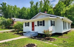 918 5th St, Jellico, TN 37762