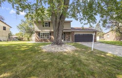 51723 E Gatehouse Drive, South Bend, IN 46637