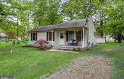 109 6TH AVE, CHESILHURST, NJ 08089