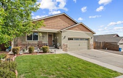 944 Stonewater Drive, Eagle Point, OR 97524