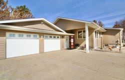 1809 Emmet, Bronson, IA 51007